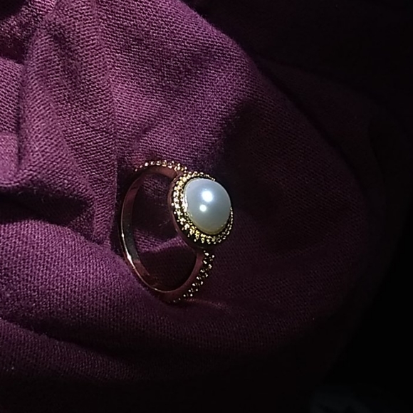 Jewelry - NEW FAUX PEARL SOLITAIRE YELLOW GOLD RING SIZE 8